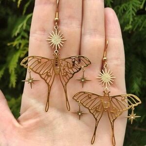 NWT Gold Vintage Look Luna Moth Earrings